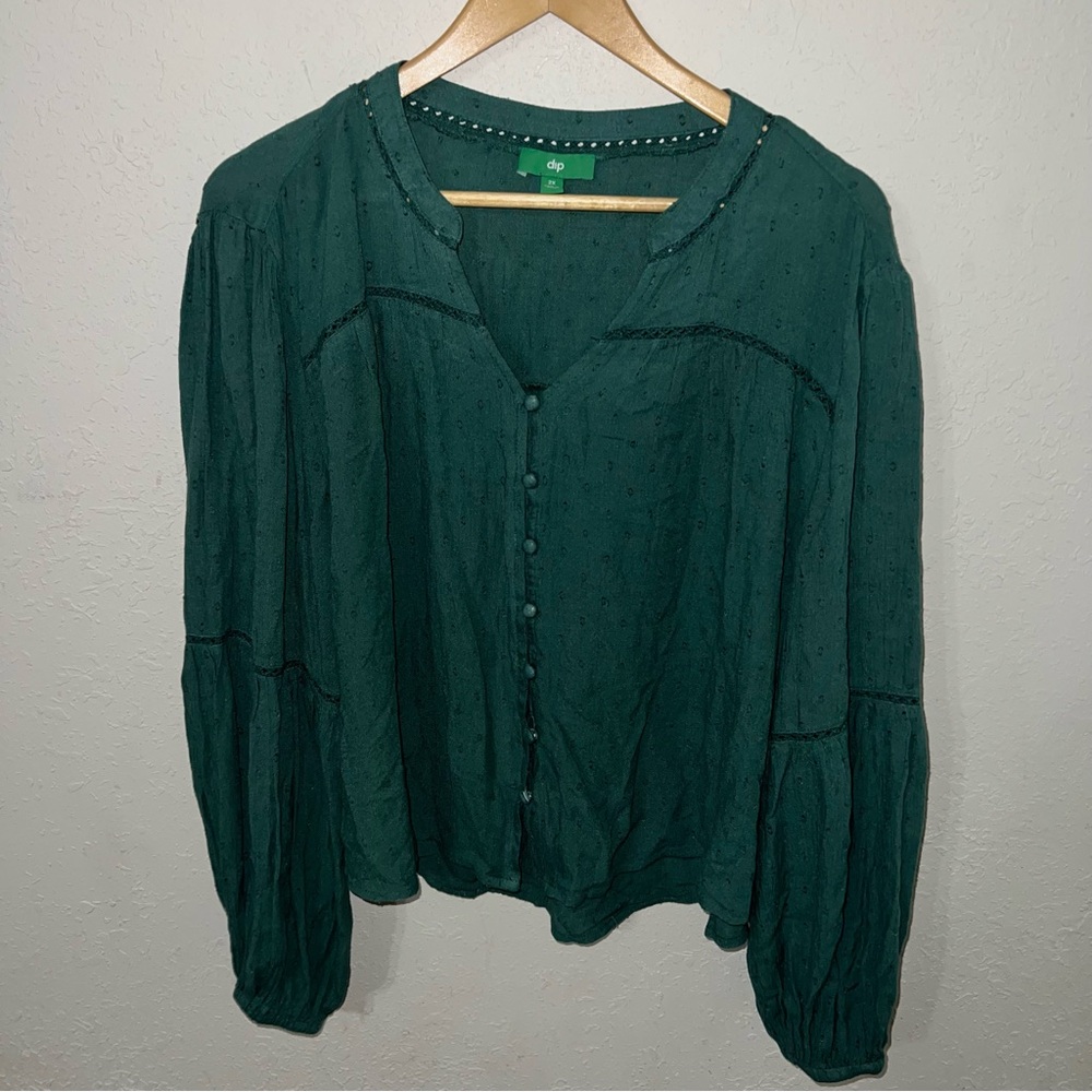 Dip NWOT Green Button Front Long Sleeve Peasant Style Top Size 2X.